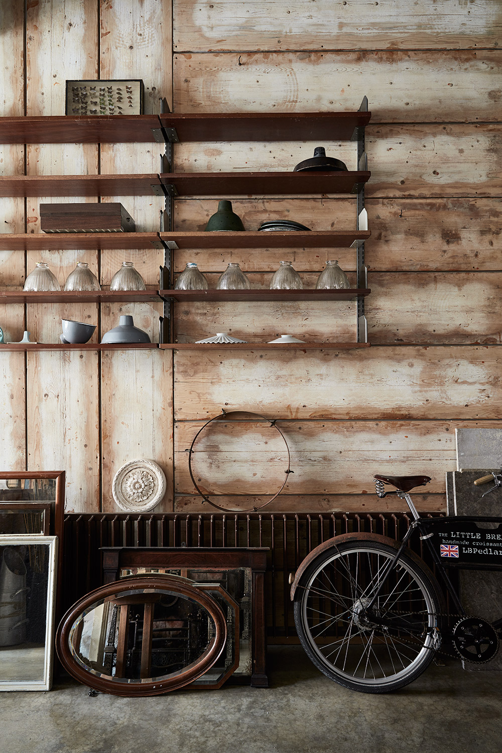 Hole & Corner | Retrouvius