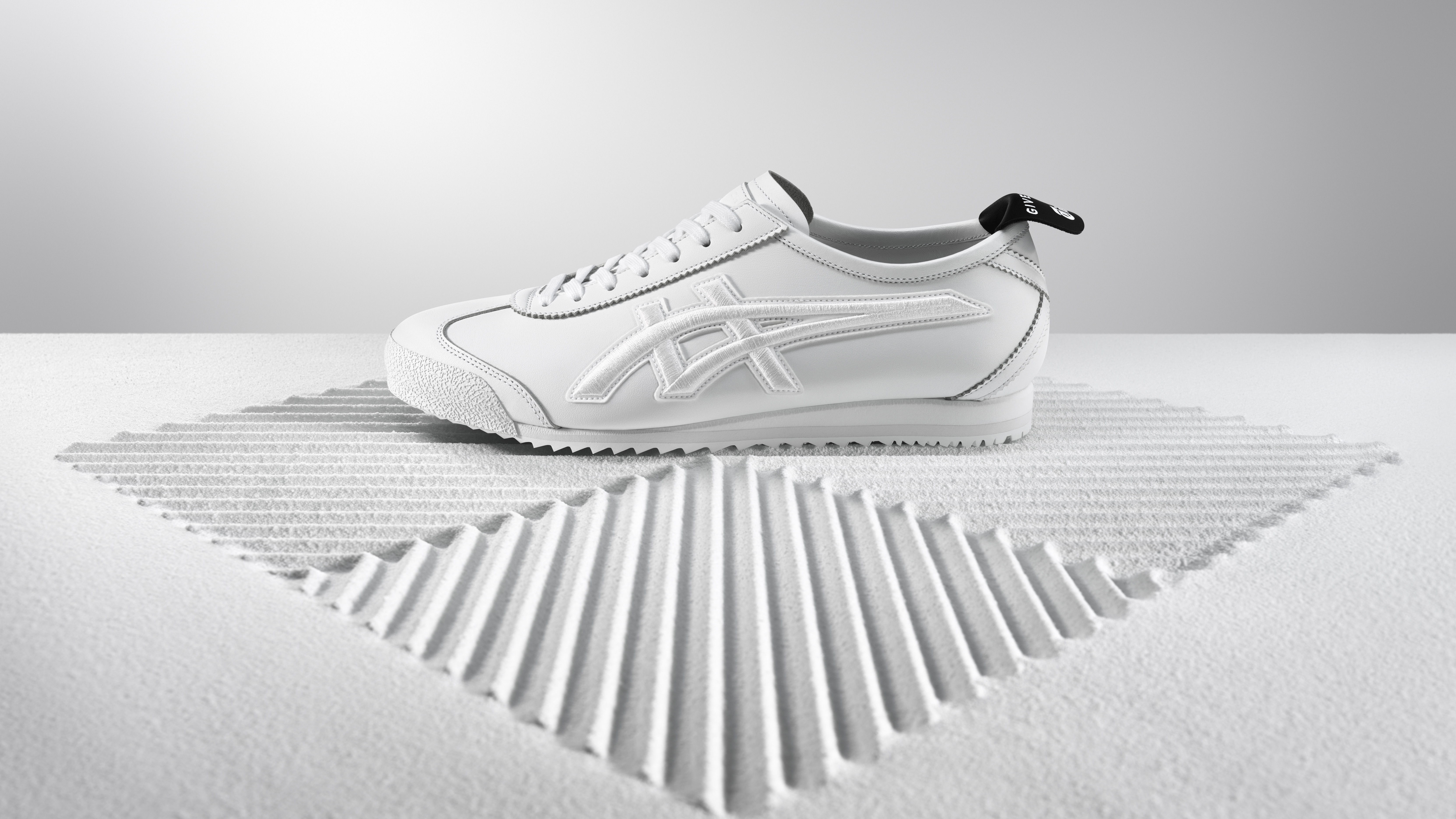 Givenchy | Asics