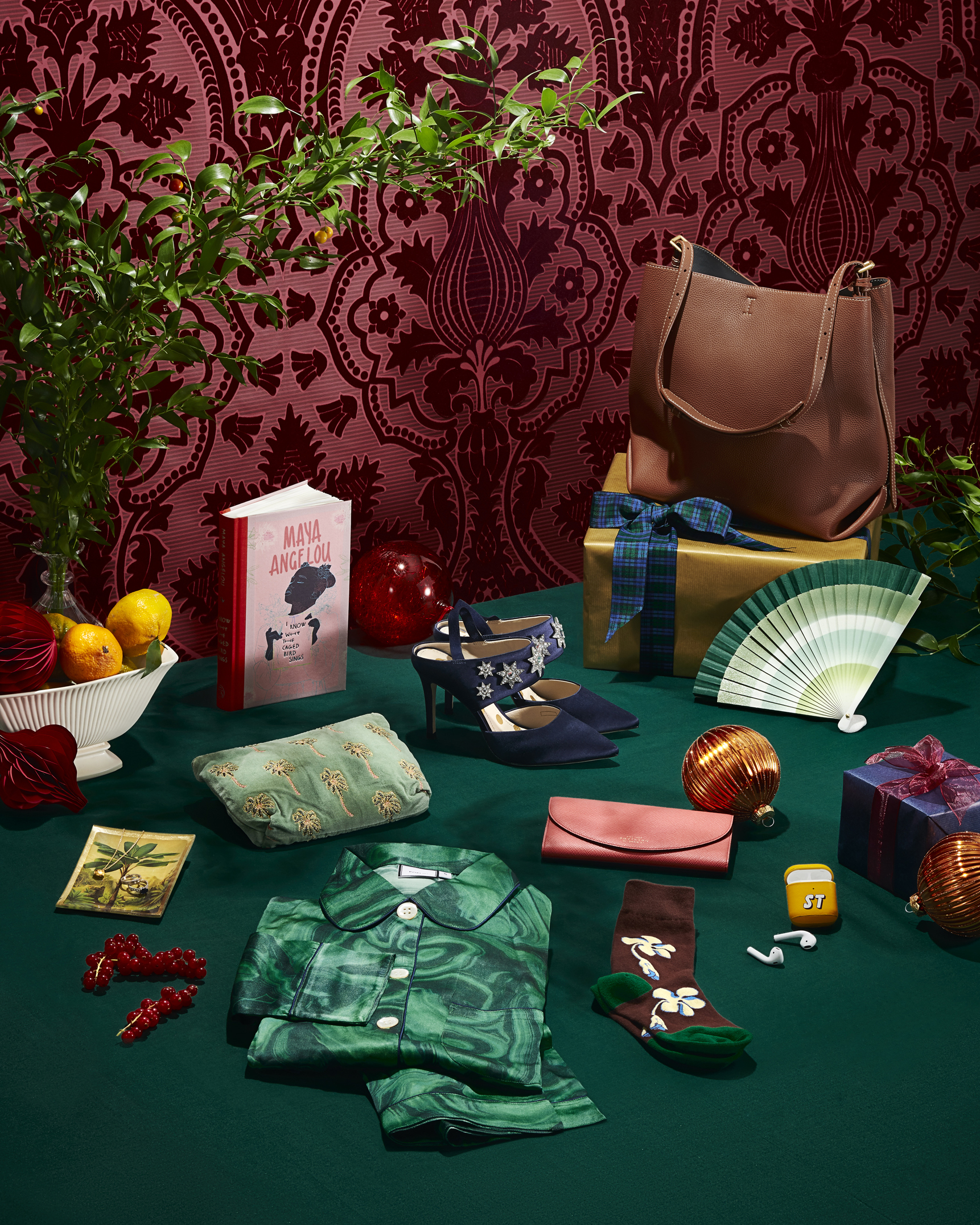 Christmas Guide | Stella
