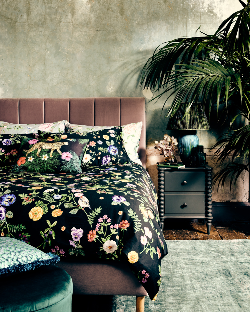 JL x Matthew Williamson