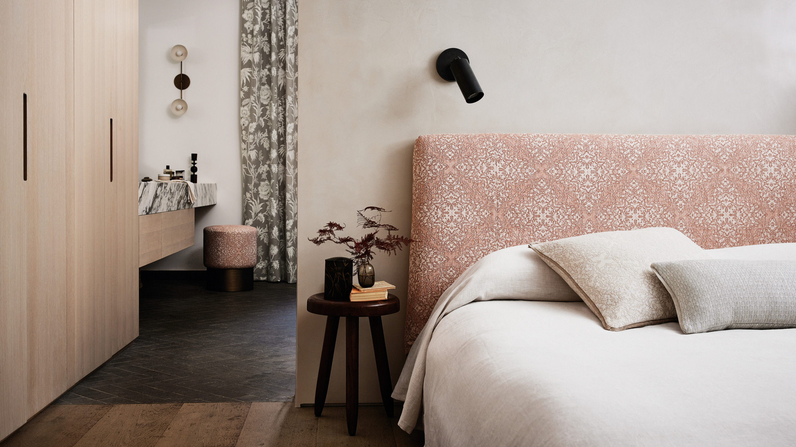 Romo | Elbury, Kitley & Ruskin
