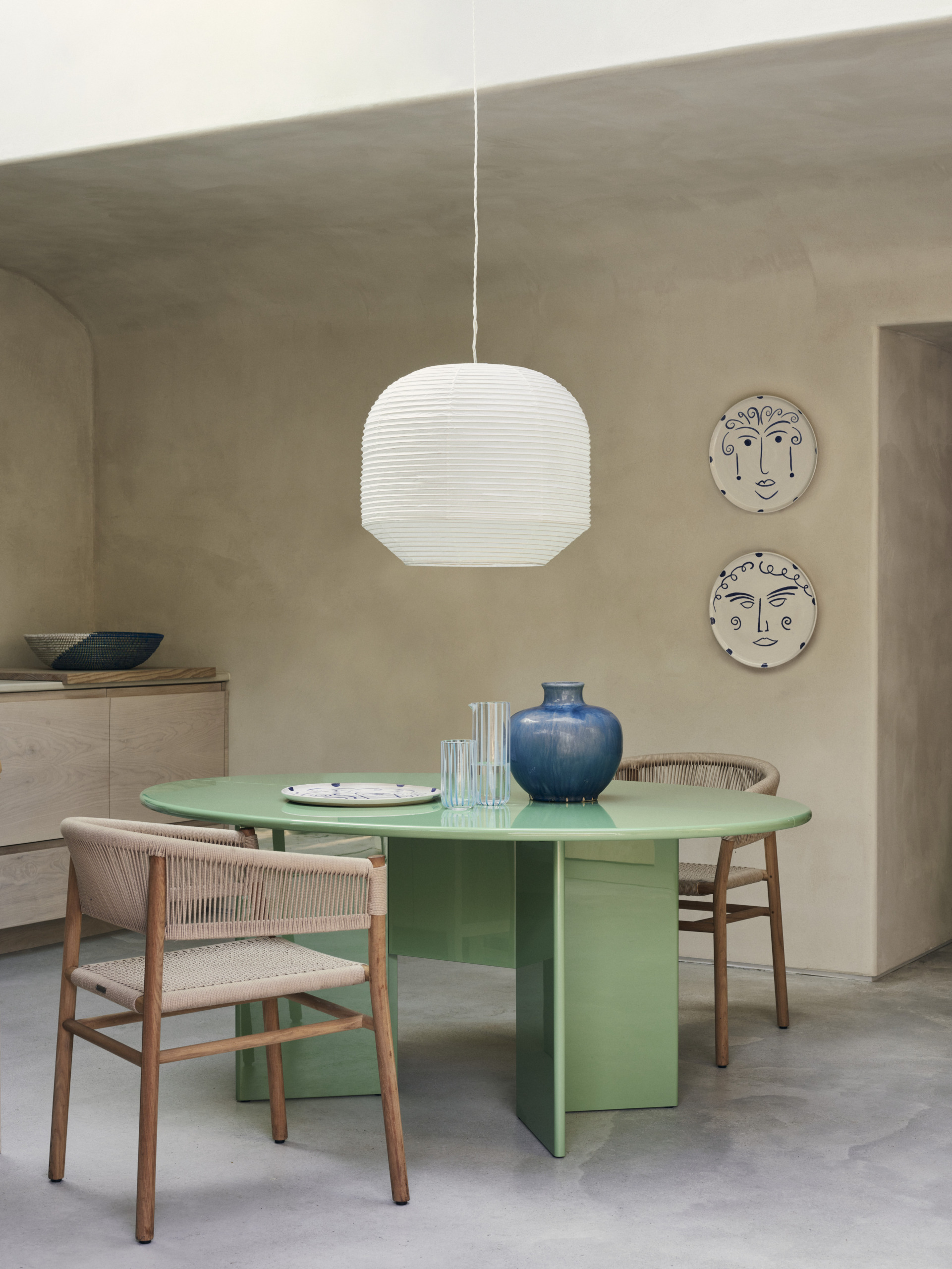 Homes & Gardens