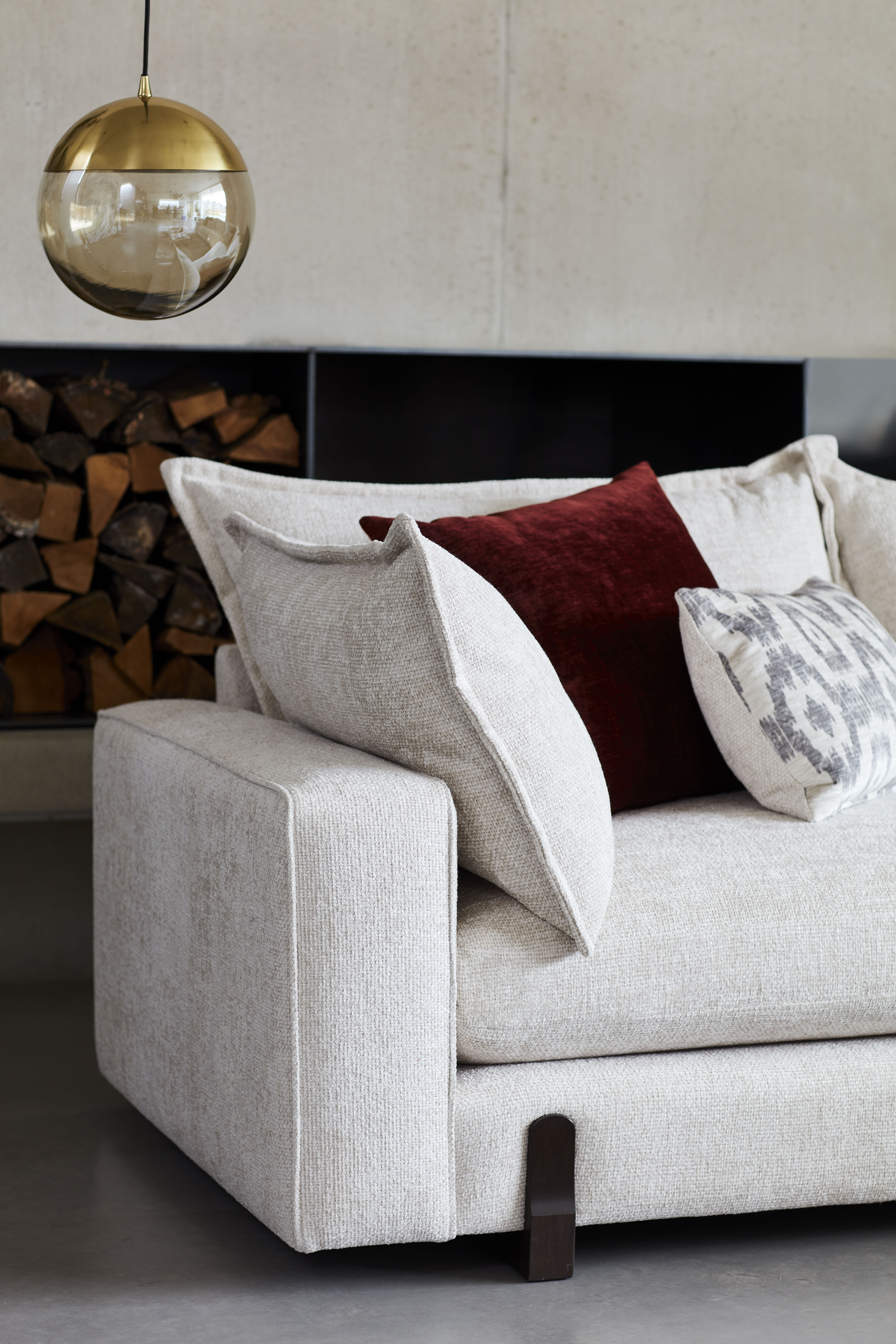 DFS | Lorenza & Devine
